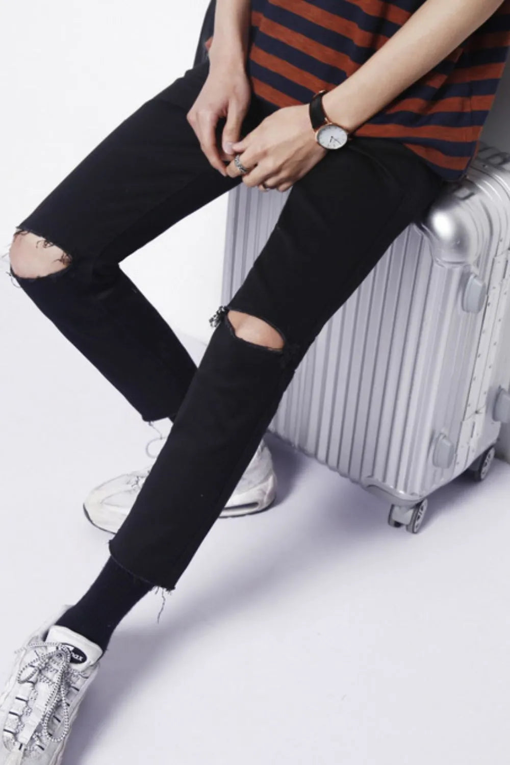 4439feed-057b-480a-ae88-cf1eab4c7d81-Max