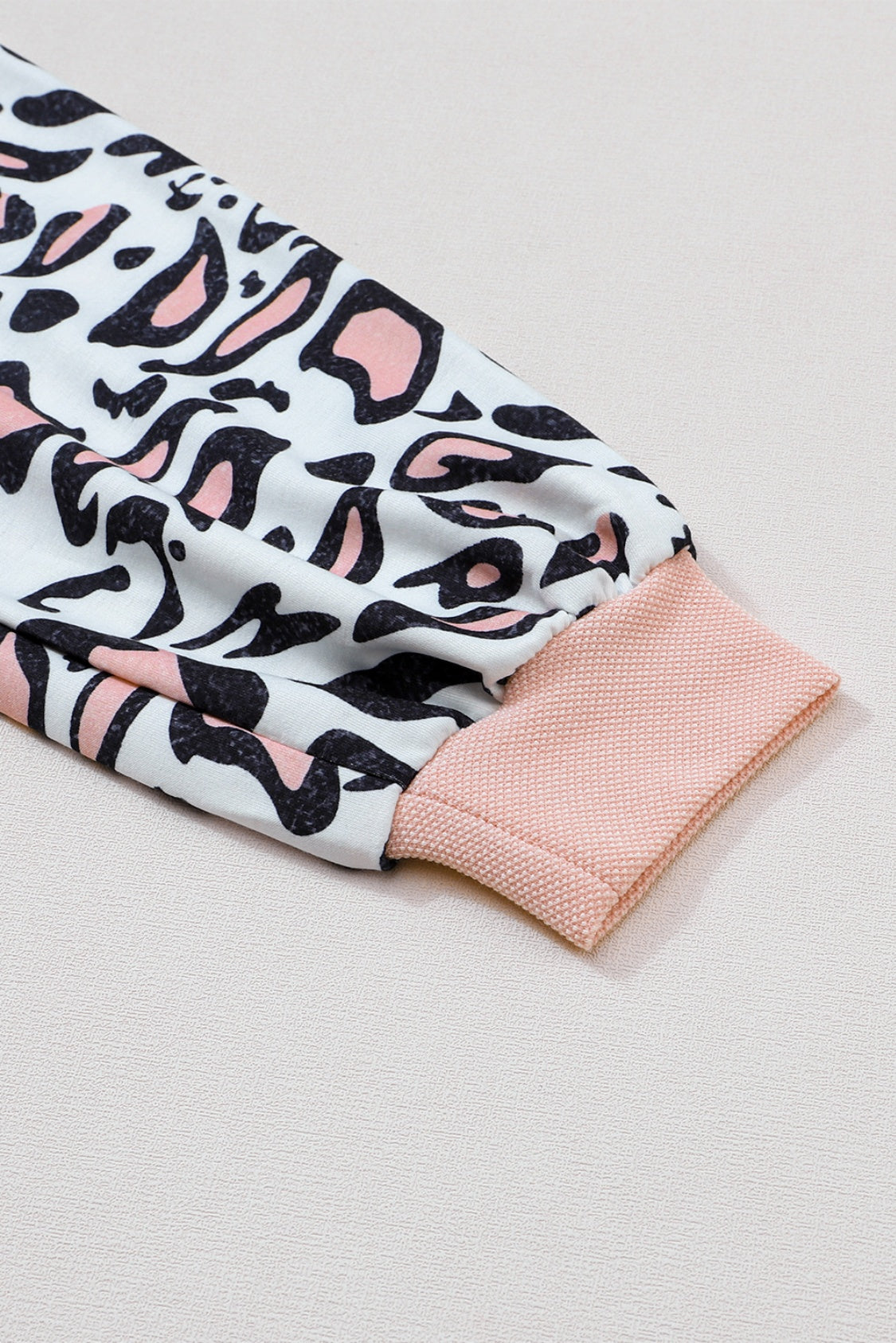 77ef077ef29b400fa75a73355e957788-Max