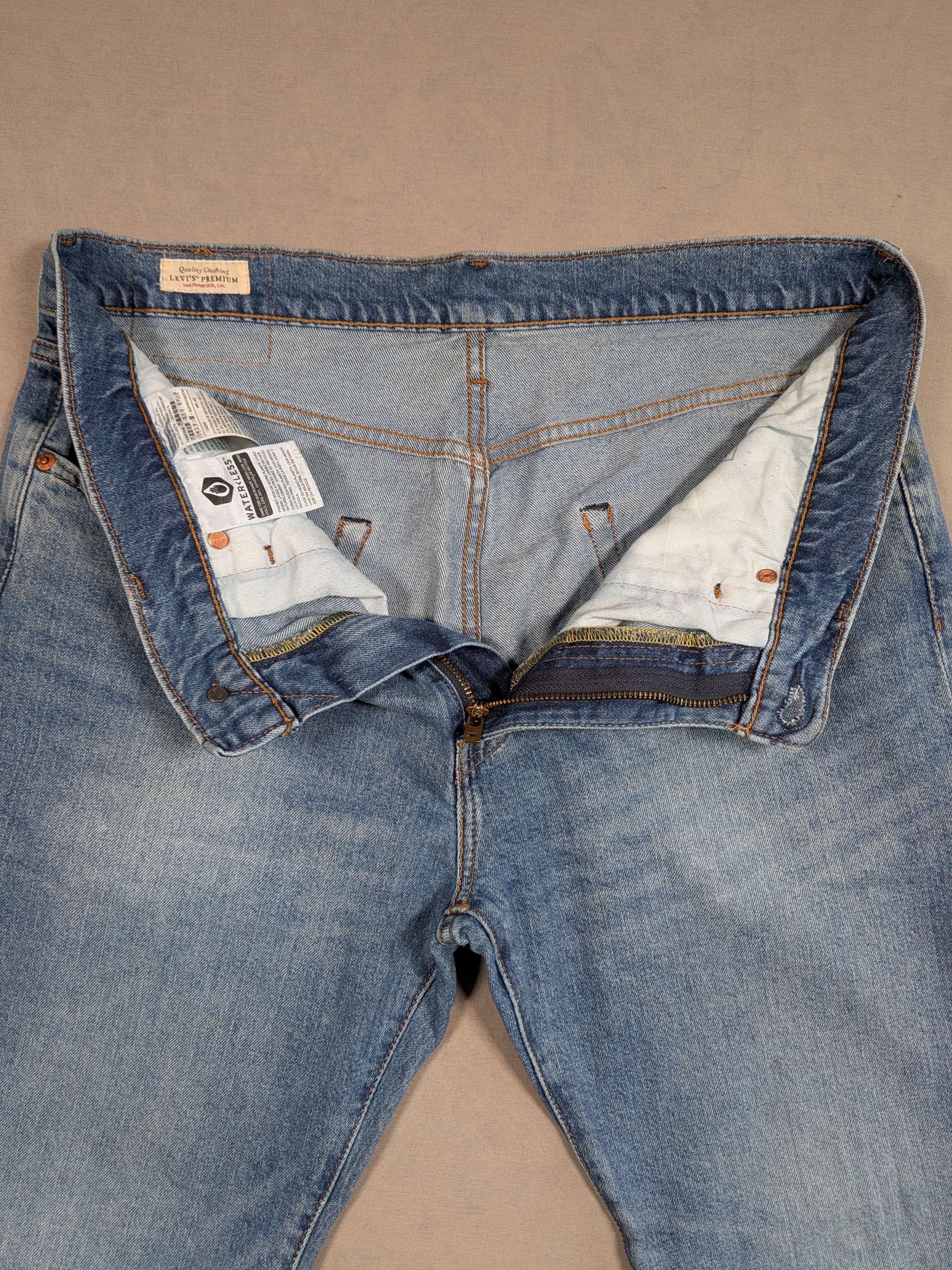 Levi's Jeans Mens Denim 502 Regular Taper Fit Colour Blue Size W34 L32