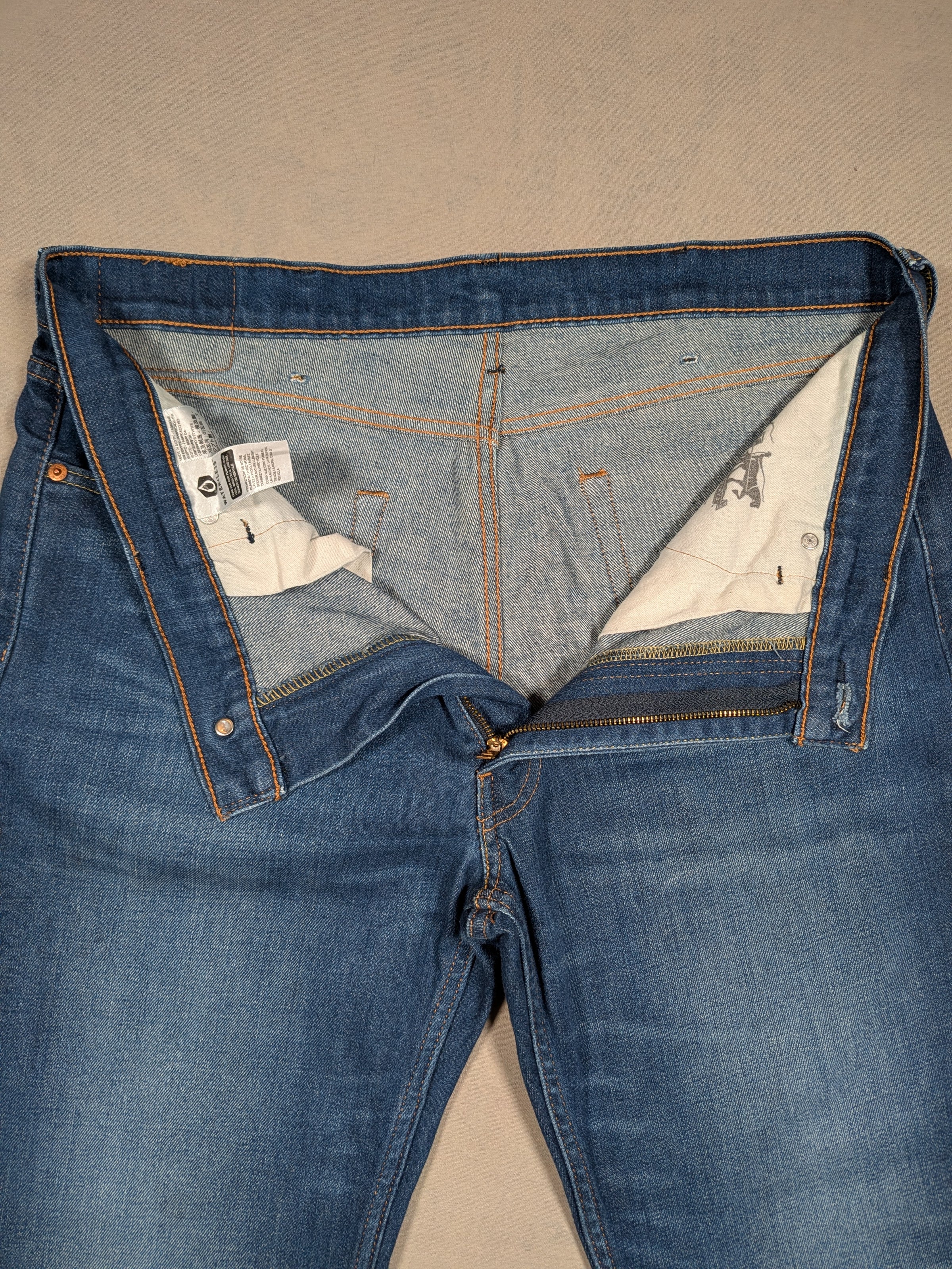 Levi's Jeans Mens Denim 514 Straight Fit Colour Blue Size W38 L30