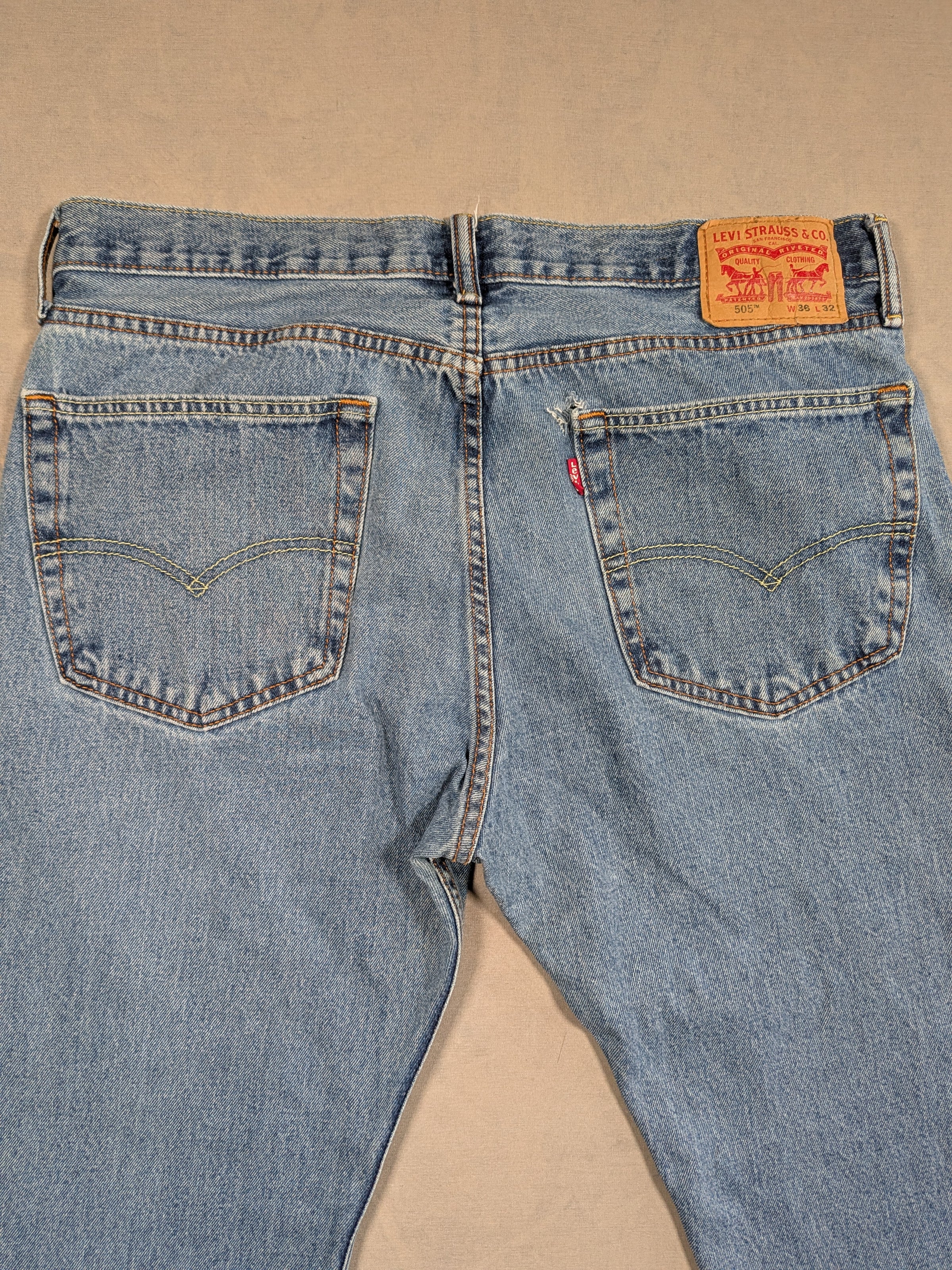 Levi's Jeans Mens Denim 505 Straight Fit Colour Blue Size W36 L32