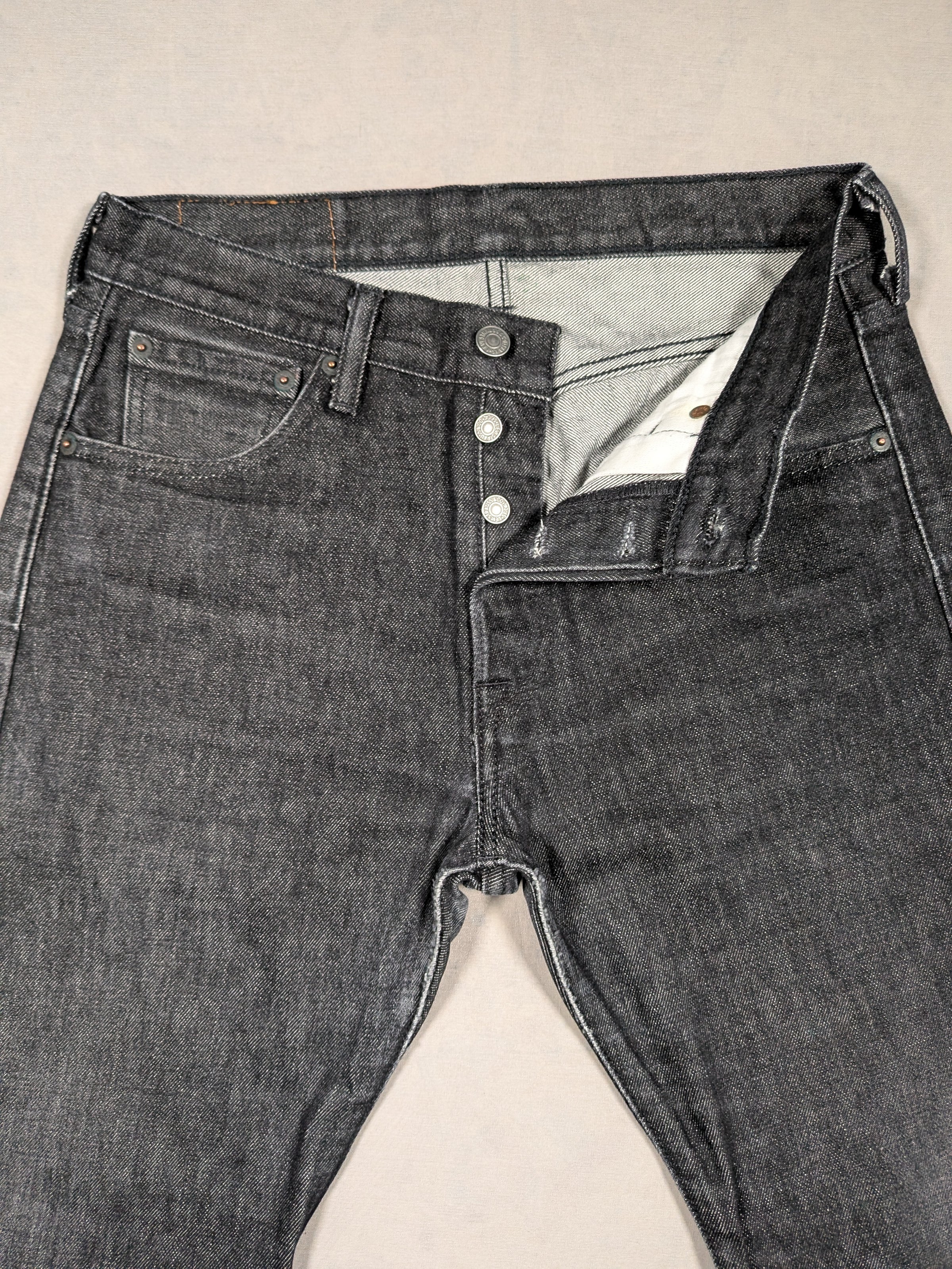 Levi's Jeans Mens Denim 501 Regular Fit Colour Black Size W30 L30