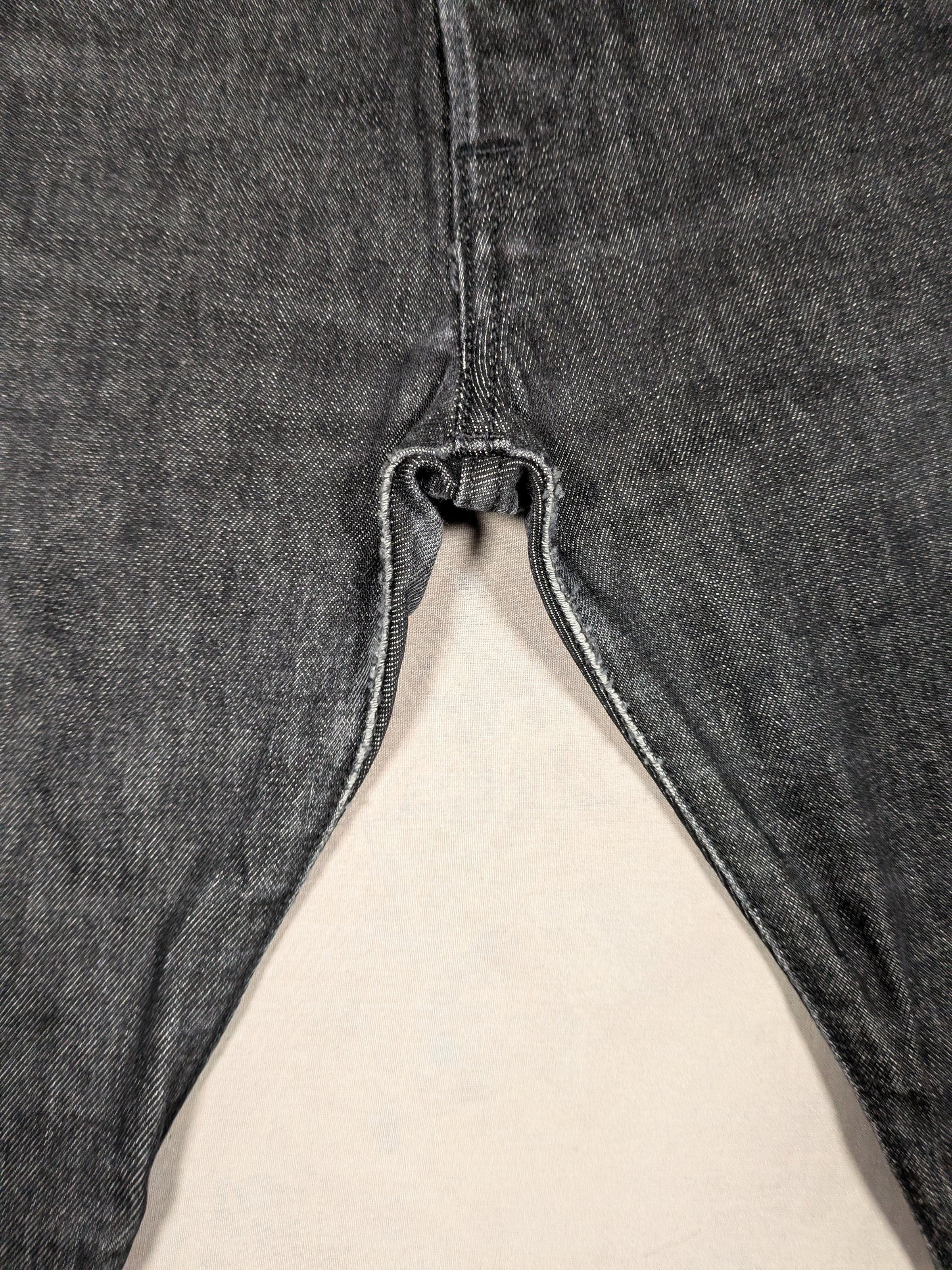 Levi's Jeans Mens Denim 501 Regular Fit Colour Black Size W30 L30