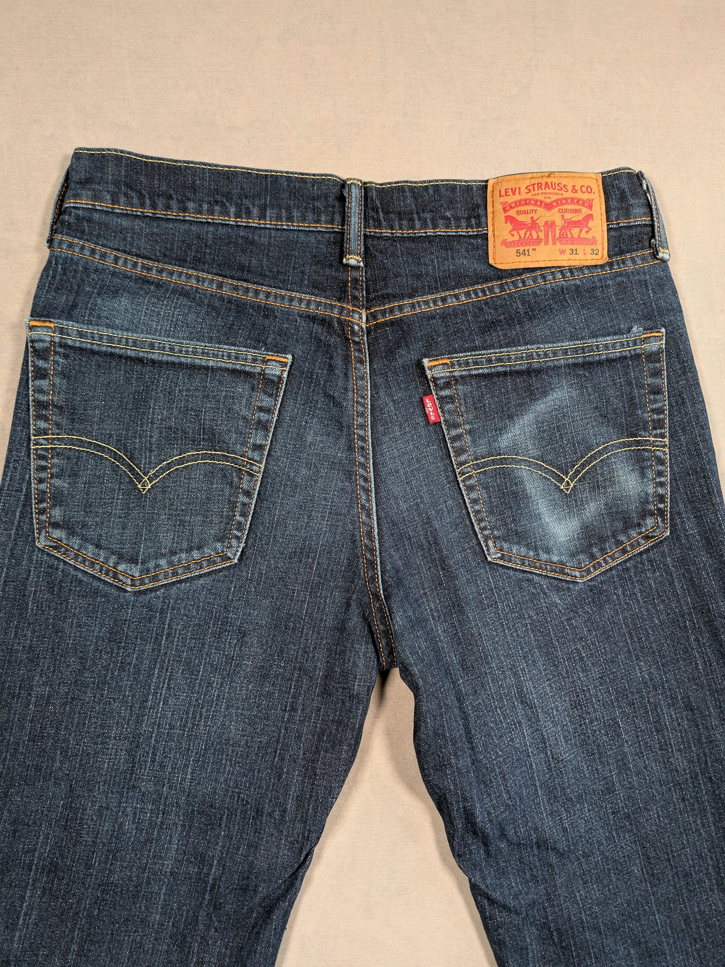 Levi's Jeans Mens Denim 541 Athletic Taper Fit Colour Blue Size W31 L32