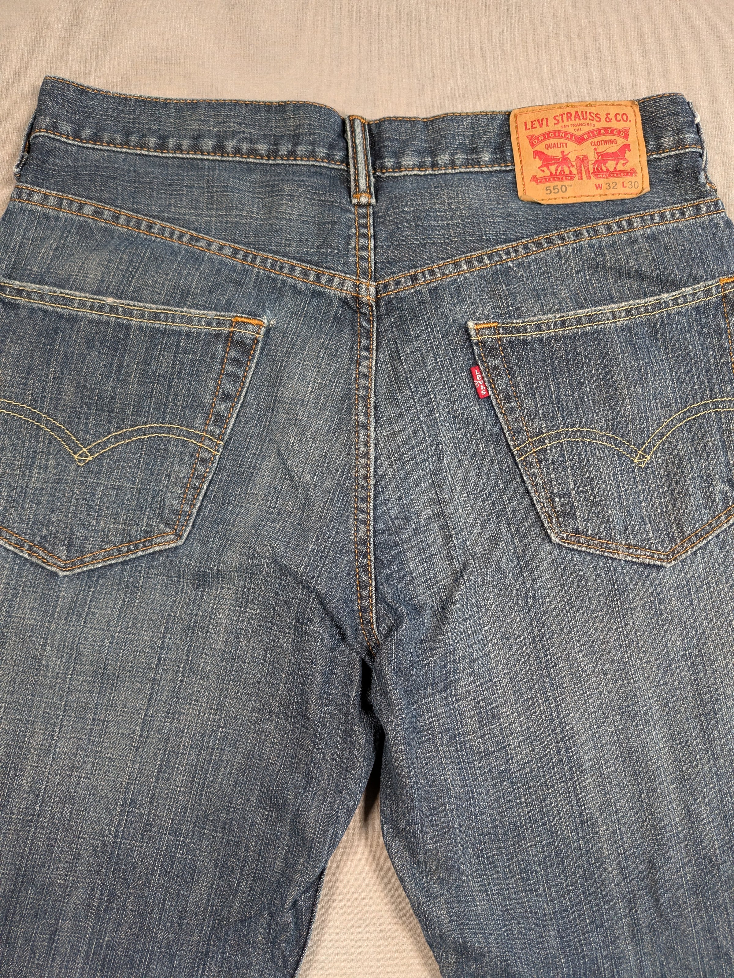 Levi's Jeans Mens Denim 550 Relaxed Fit Colour Blue Size W32 L30