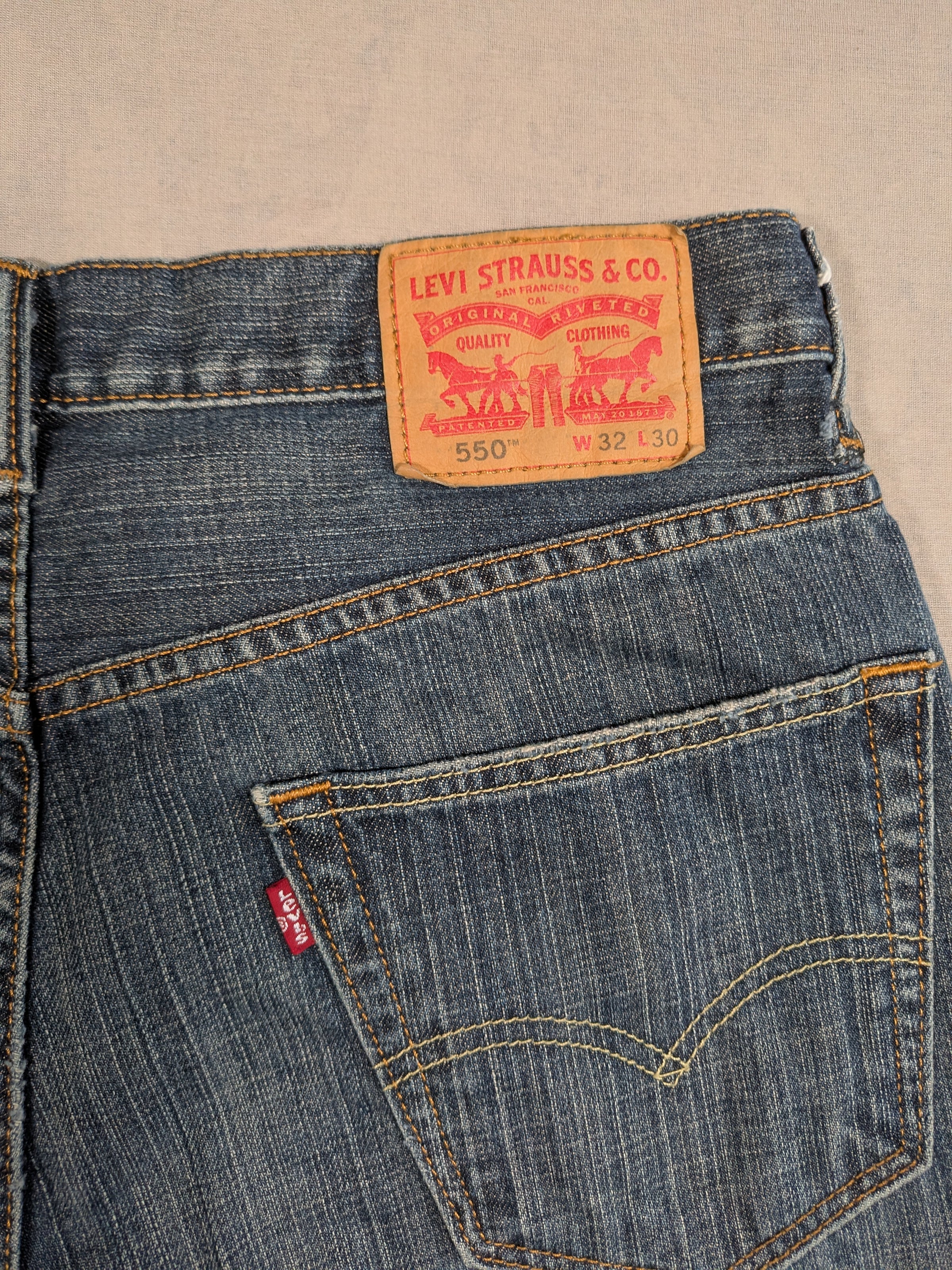 Levi's Jeans Mens Denim 550 Relaxed Fit Colour Blue Size W32 L30