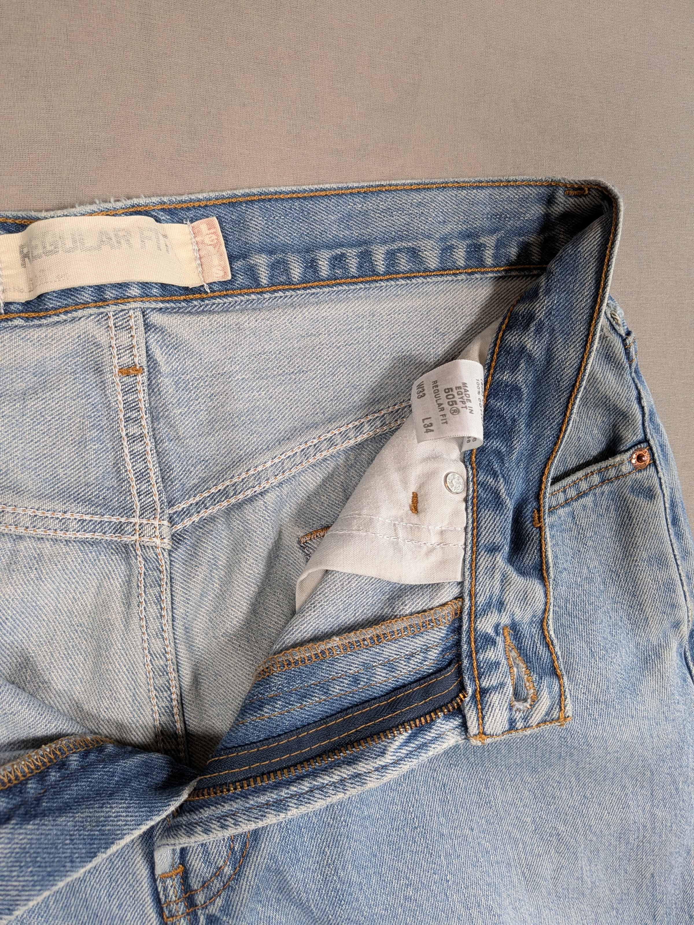 Levi's Jeans Mens Denim 505 Straight Fit Colour Blue Size W33 L34
